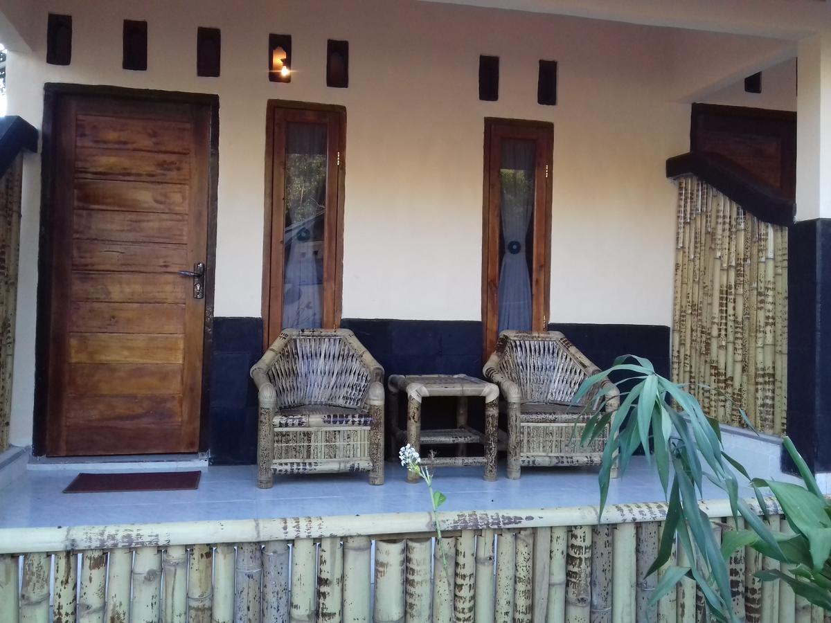 Telage Indah Homestay Kuta  エクステリア 写真