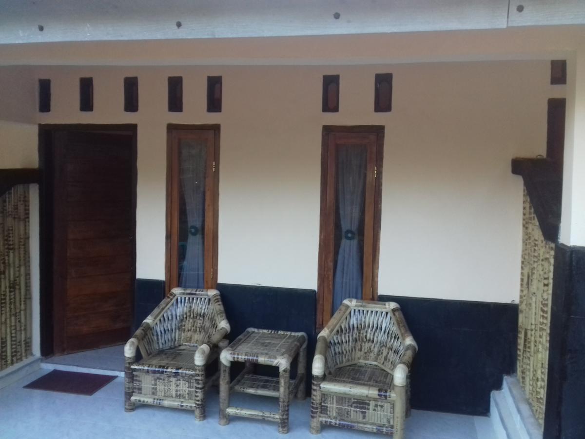 Telage Indah Homestay Kuta  エクステリア 写真