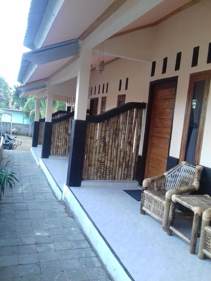 Telage Indah Homestay Kuta  エクステリア 写真