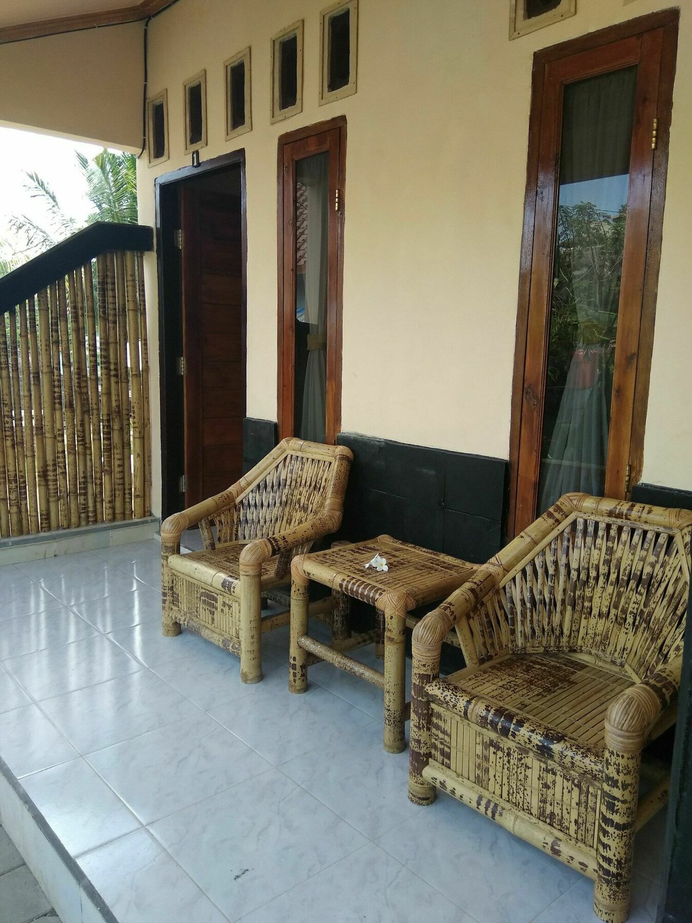 Telage Indah Homestay Kuta  エクステリア 写真