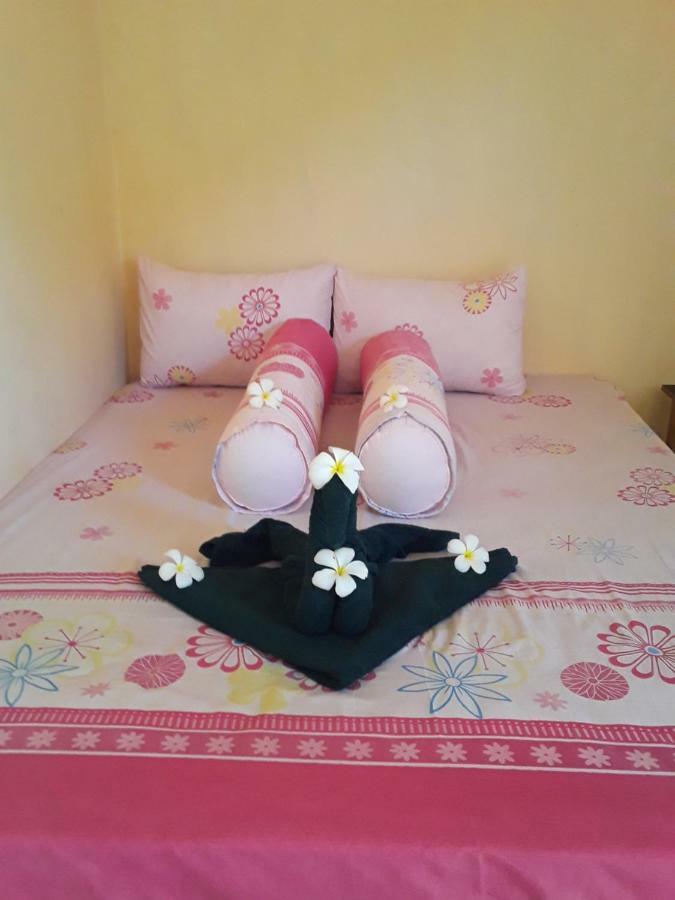 Telage Indah Homestay Kuta  エクステリア 写真