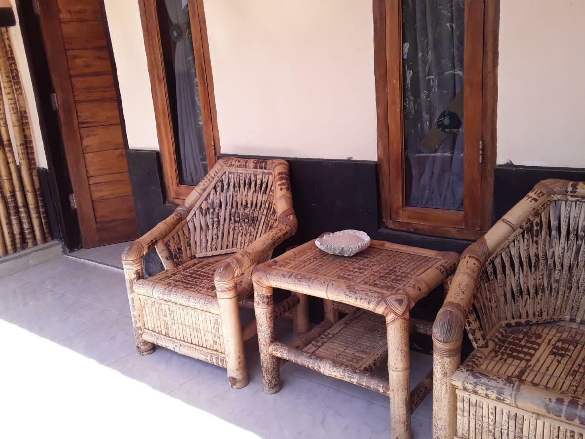 Telage Indah Homestay Kuta  エクステリア 写真